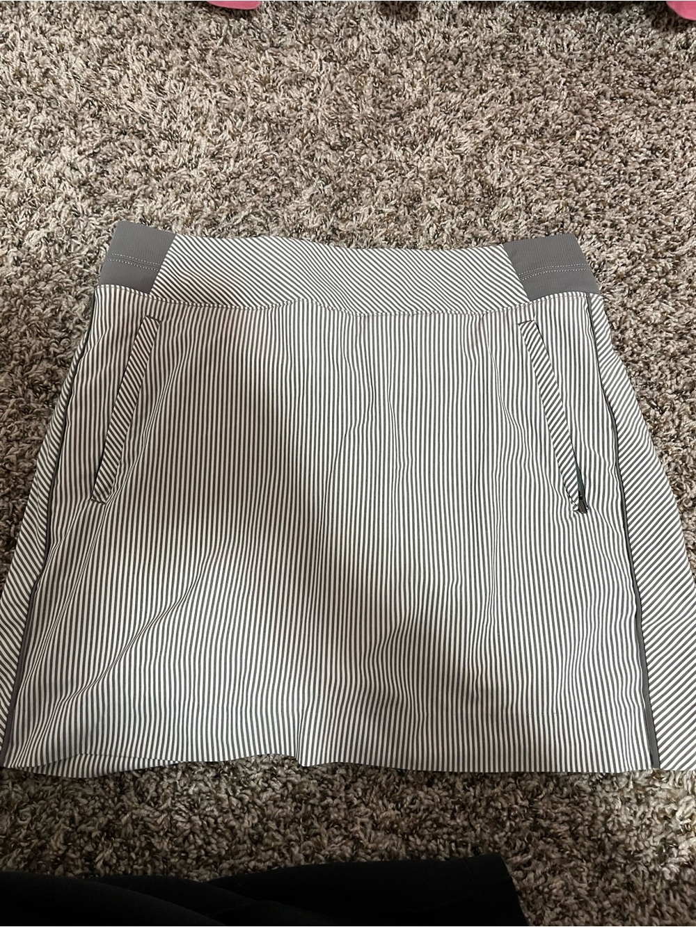 Athleta White and Gray Striped Mini Skirt